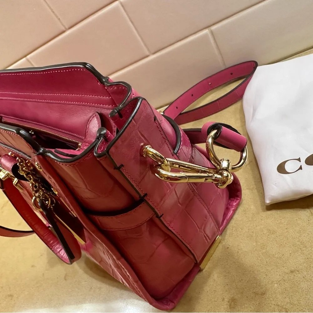 NWT Coach Swagger 27 Dahlia Pink Croc-Embossed crossbody purse/satchel. - Picture 10 of 12